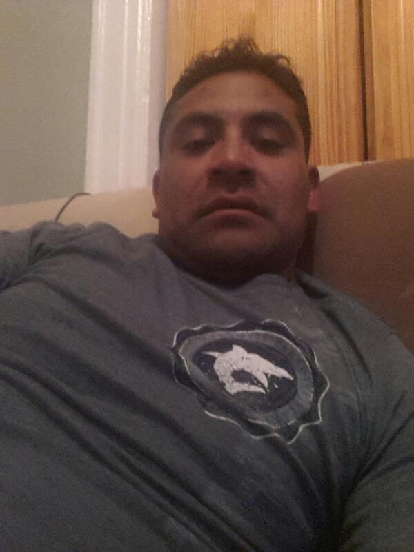 1717avenuez's tweet photo. @jorgekaiser69 hola http://t.co/BH0pRxLx9z