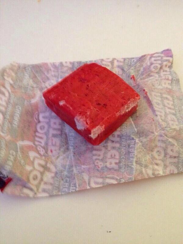 TheKenClark's tweet photo. Every real nigga see this and be like "fuck it imma still eat that hoe" 😂😂😂😂😂😂😂😂😂😂😂 http://t.co/tXHOGo43k1