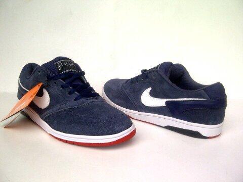 Jomblo_Store's tweet photo. Nike Paul Made in Vietnam || 40 - 44 || Rp.220.000 (Free Ongkir JaBoTaBek) || WA/SMS 095794495664  http://t.co/RLZCBOuPiJ