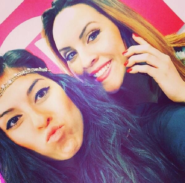 Tmobile8427's tweet photo. #tmobilegirls #tmobile @JohnLegere @TMobile   proud to a part of such an amazing company! 💕T-MOBILE💕 http://t.co/CfK7rPSsgm