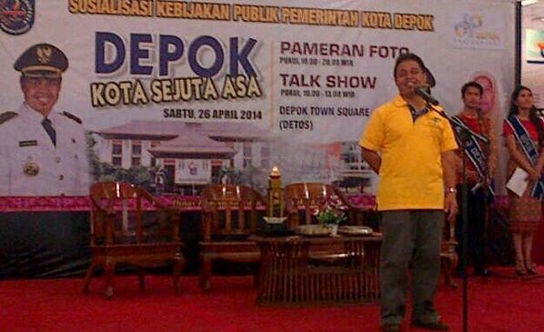 Walkot <a href="/Nur_Mahmudi/">Nur Mahmudi Isma'il</a> memberi arahan pd pameran foto dan talkshow di detos sabtu 26/4 <a href="/pemkotdepok/">PEMERINTAH KOTA DEPOK | #AyoPakaiMasker</a>