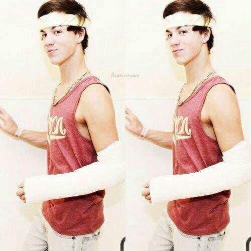 FakeOfRol's tweet photo. Taylor Caniff- @fakeofcaniff http://t.co/Vqq9gWKC2p