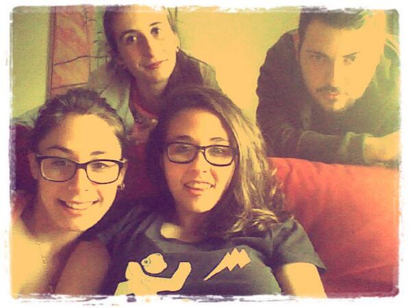 Laulceragustava's tweet photo. Hello @viveshore . I love pascuas with @Onlydance_96 @GustavoColomer @paulaonelove17 http://t.co/hdcbRyhv2z