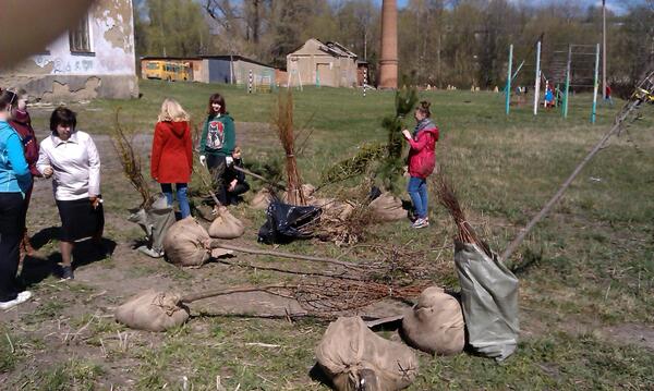 <a href="/BogadmGlava/">BogadmGlava</a> 26.04.2014 увеличилось количество декоративных деревьев, посаженных силами учащихся на территории школы