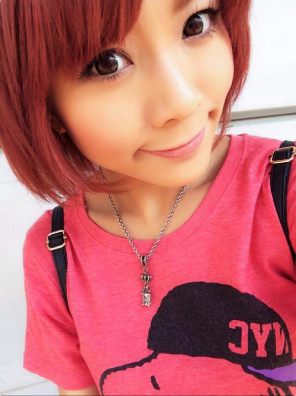 martha_pd's tweet photo. 先程は昼間からバカ丸出しで失礼しました( ꒪⌓꒪)

では行って参る♪

今日も赤いよー(๑✧◡✧๑) http://t.co/QQtzvGd1l3