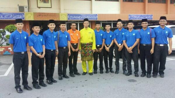 Amalroszaimi_'s tweet photo. With Ayahanda SAMTiSH #Throwback #SAMTiSH #SoulAlGhamidi http://t.co/INajakYeWk