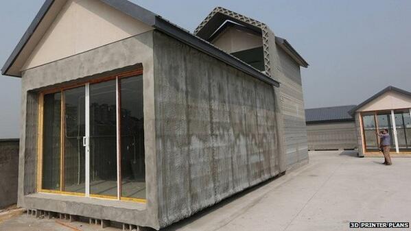 EcoCraigJones's tweet photo. Made in China: 10 full size houses 3D printed in a day http://t.co/IcdW4DjztE #construction http://t.co/VtVE1nOjak
