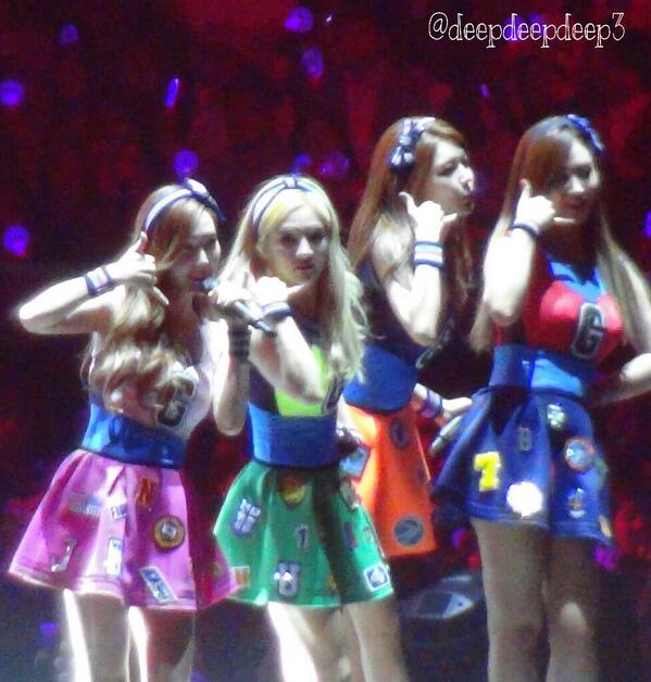 [PIC][26-04-2014]Hình ảnh mới nhất từ Tour diễn vòng quanh Nhật Bản thứ 3 - "LOVE&PEACE" của SNSD BmJ19gJCIAE2NdO