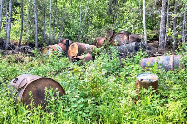 CallToActionNFN's tweet image. Would you want this in your backyard? Come out and support Neskantaga239! #CalltoAction #ParkHyatt #April29