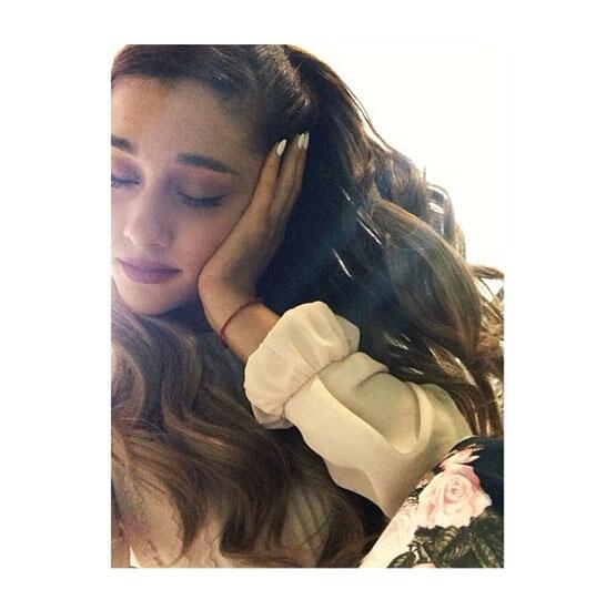 Invisibleivn's tweet image. “@HottestGrande: Will you please follow me? i love you so fucking much @ArianaGrande #ProblemTomorrow http://t.co/jstUztckT5”