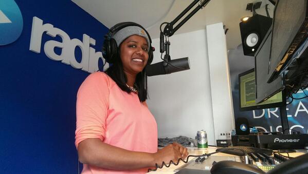 KrushradioNL's tweet photo. De laatste minuten van de Krush Radio live shows vanuit de studio worden ingevuld door @DPannebakker, luister mee! http://t.co/5LYCtC27d9