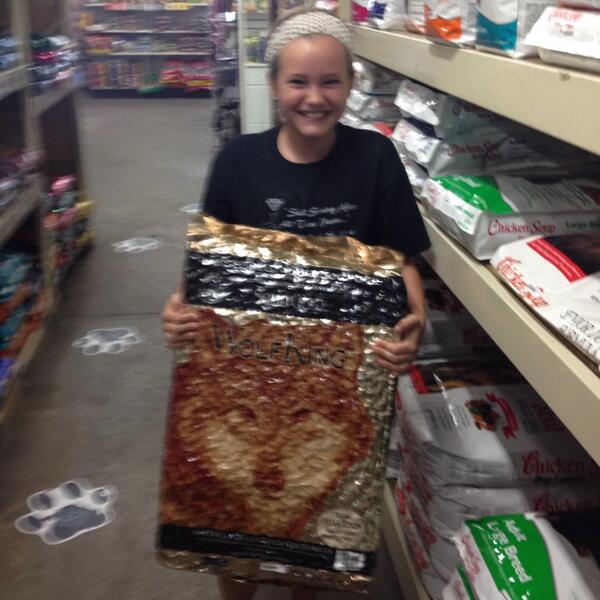 dsw34's tweet image. EPW34 provided the muscle at the pet store yesterday. #characterbuilder