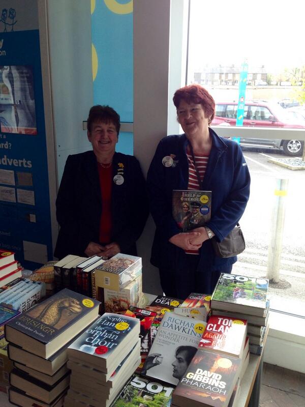 Our two Lindas and our bookstall!  <a href="/DiabetesUK/">Diabetes UK</a> <a href="/CaraMaudsley/">Cara Maudsley</a> <a href="/hairyclairy45/">Claire Palmer</a> great effort ladies, Customers love it!
