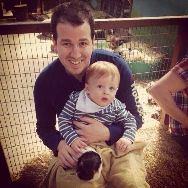 charlie1lewis's tweet photo. Happy 1st Birthday to Harry whose having a lovely day!!! @FarmerPalmers http://t.co/nK4OKCBExs