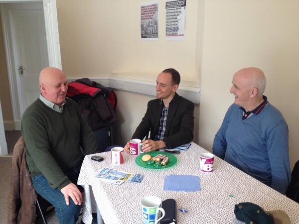 ToniGiugliano's tweet photo. In Perth chatting to voters about #indyref at the YesPerthCity cafe. #ep2014 http://t.co/cPbhUZSwT3