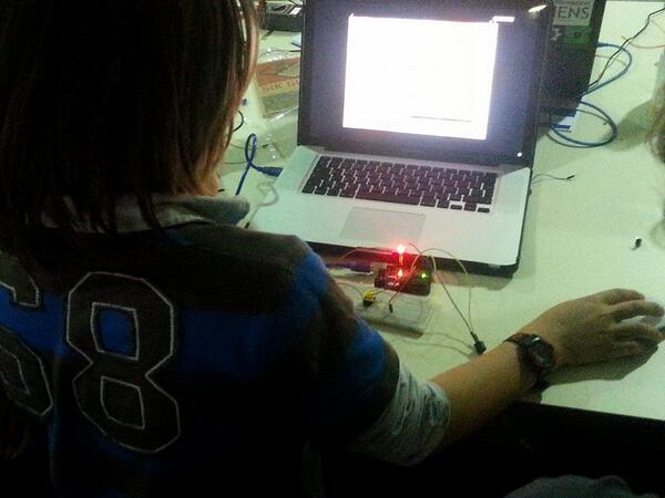 CoderDojoAthens's tweet image. #Scratch / #Arduino session @CoderDojoAthens.