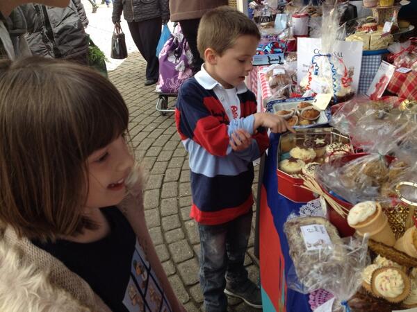 HelpforHeroes's tweet image. Our young supporters having fun at the #colossalcakesale @Cakes4Heroes @herothebear #baking #cakes #salisbury