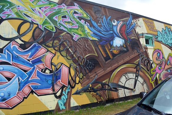 Looking for something to do this weekend? Tour #Torrington's 20 indoor and outdoor murals. registercitizen.com/TorringtonMura…