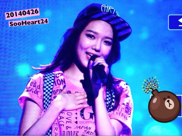 [PIC][26-04-2014]Hình ảnh mới nhất từ Tour diễn vòng quanh Nhật Bản thứ 3 - "LOVE&PEACE" của SNSD BmJwZz2CAAAtOTD