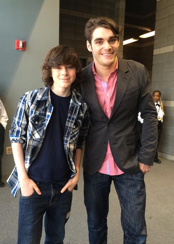 riggs on Twitter: "@c2e2 with RJ Mitte! http://t.co/Rle7cUPD6b" / Twitter