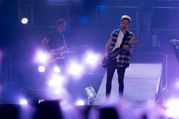 MariaBechKofoed's tweet image. Niall at the concert in Bogota last night!! #niallhoran #OneDirection #onedirectionincolombia #Bogota #WWATOUR