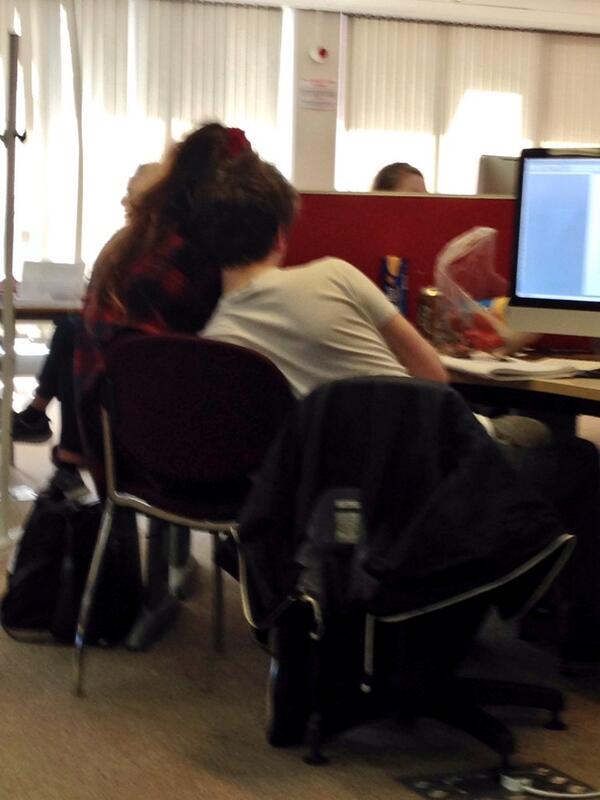 HannahHT_'s tweet photo. Is this really necessary?! #UniLibraryProblems http://t.co/q9BpMcYoZW