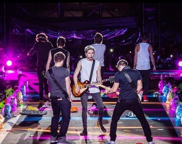 Niall and his bitches :D
<a href="/NiallOfficial/">Niall Horan</a> <a href="/onedirection/">One Direction</a>