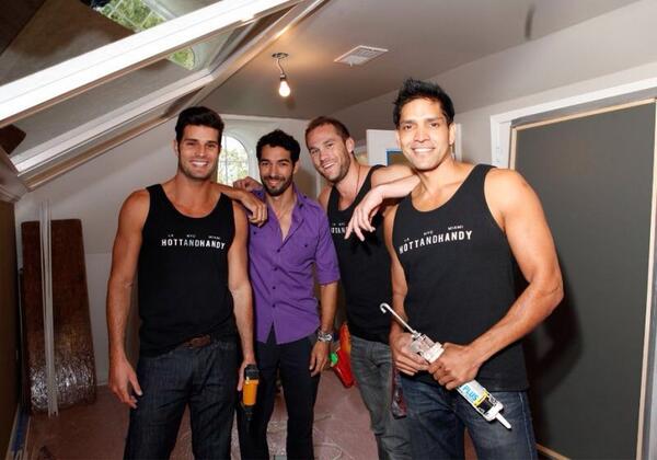 shanerduffy's tweet photo. En el sitio de trabajo con mi amigos de Modelos a la obra #ModelosALaObra #shanerduffy #handyman #homeimprovement http://t.co/O2Qsq1nw5f