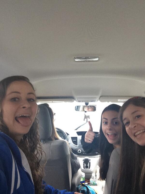 EverythingBAYGL's tweet photo. Some of our BAYGLites on their way to senior kallah! @NFTYNE http://t.co/3WKELcilnX