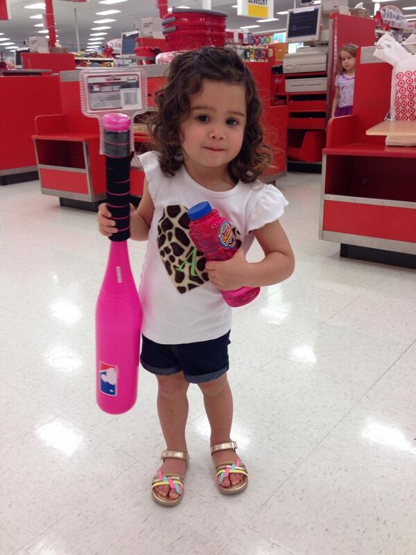 kylejernigan's tweet photo. Went into Target for bubbles, came out with a bat too! @UACoachMurphy #BatsLeftThrowsRight http://t.co/ea66BGbuIU