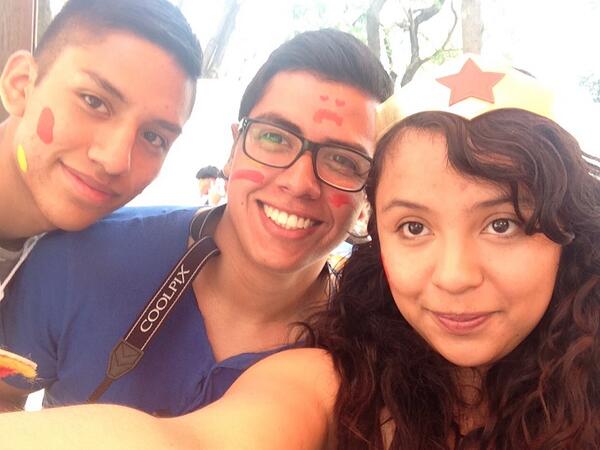 SACF20141's tweet photo. Más selfiesss !!!! http://t.co/3lRxOT2m6h