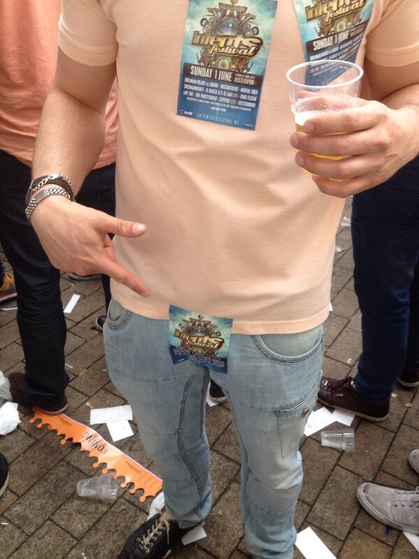 basvanderstaak's tweet photo. intents genieten @intentsfestival http://t.co/F120gDAogK