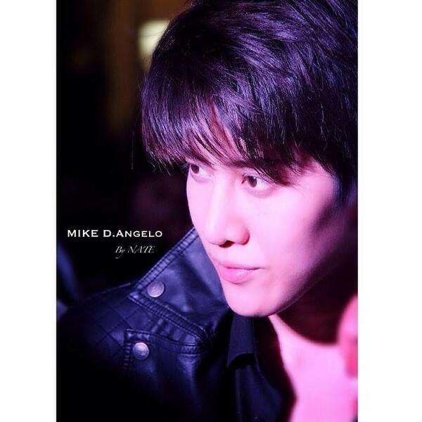 MDA_PLG's tweet photo. [PIC] Mike at Full House Thai Special Live Party #mikeangelo #m1keangelo #fullhousethai #truemoveH @M1KEANGELO ByNATE http://t.co/9UaznOGuYX