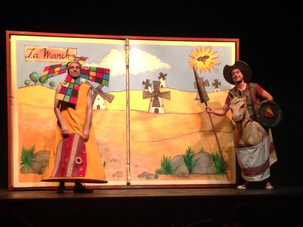 Tarda de teatre familiar amb #otelquixot d'<a href="/argotteatre/">Argot Teatre</a> al Teatre Regina. Molt divertit! Per incitar a la lectura