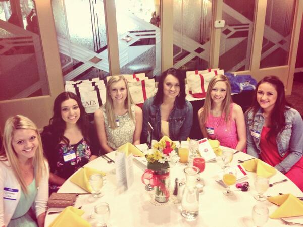 karlilynnn's tweet image. International Reunion Day #phichapter ❤️💛💚 @AGDproblems @AlphaGamLovee