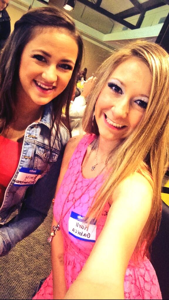 karlilynnn's tweet image. International Reunion Day #phichapter ❤️💛💚 @AGDproblems @AlphaGamLovee