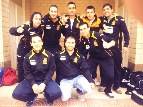 Azuara2012's tweet photo. Victoria !! Azuara 4-3 Katre. Seguiremos intentando acernos con un puesto en el grupo de la muerte. http://t.co/MVNLA9z8Qb