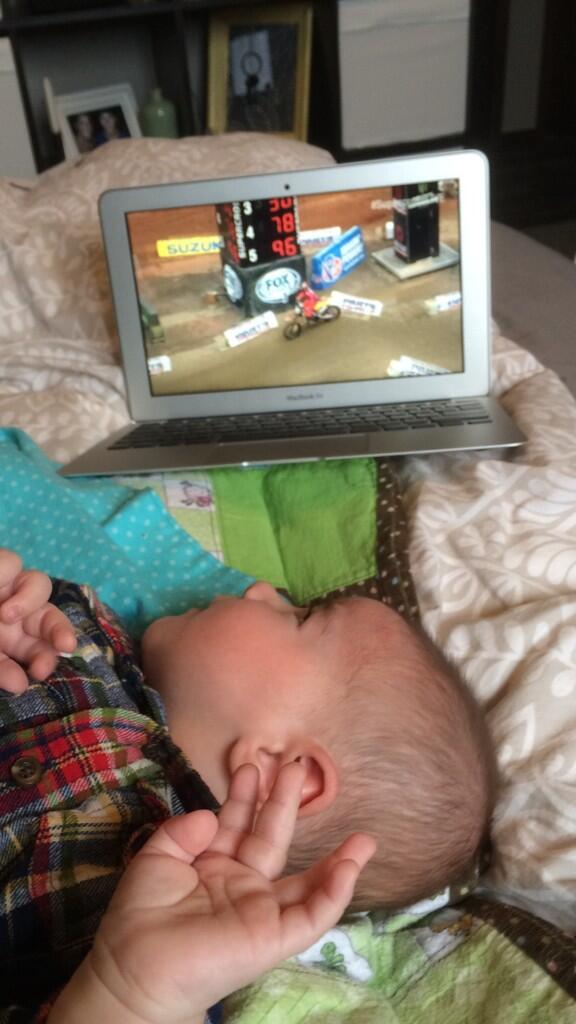 sudermanaa's tweet photo. Young one gettin reved up for the night. #SXonFOX http://t.co/yqtow1gZVZ