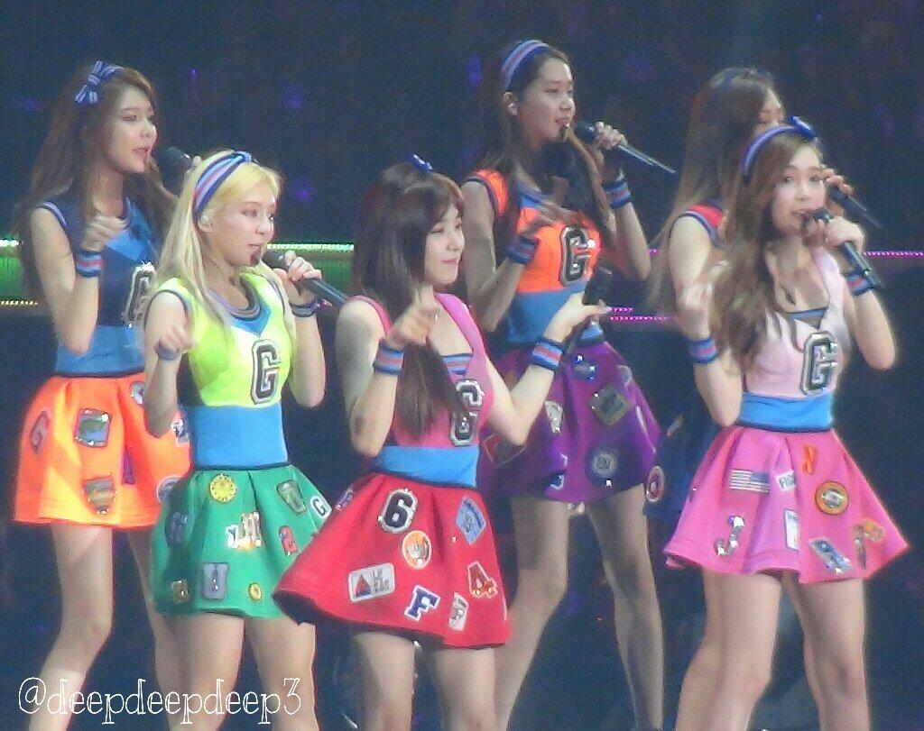 BmL7XjTCcAA5eEK.jpg:large