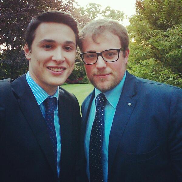 stefanobenigni's tweet photo. Giovani candidati!! #sicorre #bergamo2014 #scriviBenigni http://t.co/xogxqVLznO