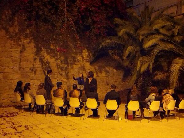 CapsulesLH's tweet photo. "El hombre del 600", @laminimalteatre ens fa una mostra del seu teatre sistèmic a l'aire lliure en la ruta Xipreret. http://t.co/TU3MgSEBgR