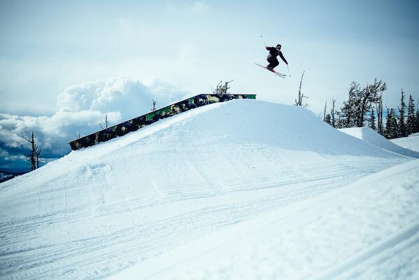 .<a href="/KhaiKrepela/">Khai Krepela</a> on top of the world at <a href="/SchweitzerID/">Schweitzer</a> with <a href="/Level1/">Level 1</a>