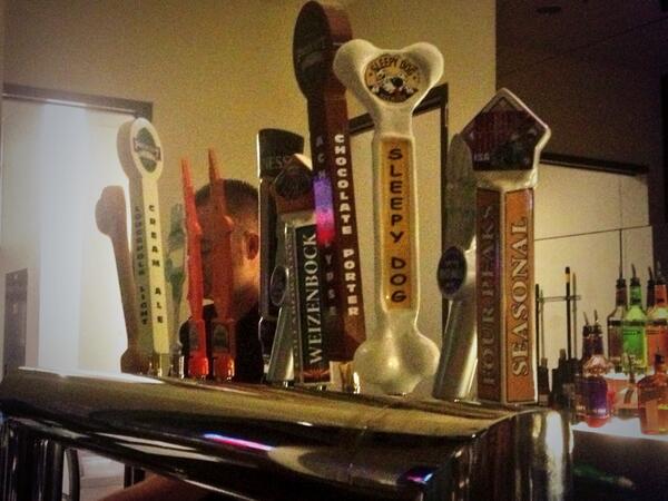 HopsNHeels's tweet photo. #Aztakeover @UptownAlleyAZ @fourpeaksbrew @MotherRoadBeer @CraftBeerAZ @MudsharkBrewery @SleepyDogPub http://t.co/8RZ2r97uMV