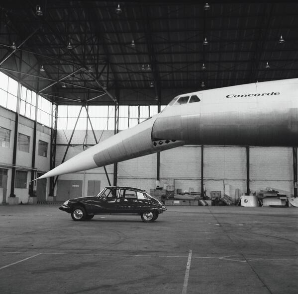 controladores's tweet image. 2 clásicos: Concorde y Citroen DS