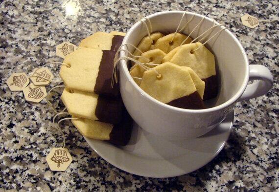 mai2694's tweet photo. これチョコなんだー♪　オシャレな手作りティーパックチョコクッキー https://t.co/o5IN5ORpQN