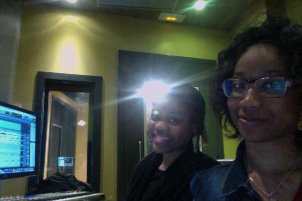 _Lyncia_'s tweet photo. In the studioO with @CassandrasVoice  !! #Duet  #WorkingHard #Gospelmoment #CassyLy http://t.co/qBFOJ8O8or