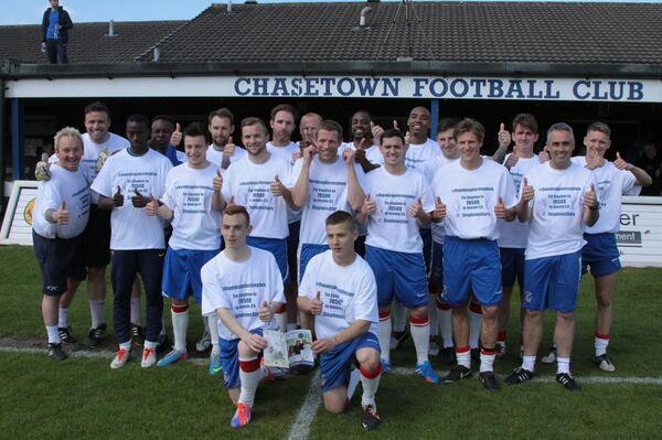 ChasetownFC1954's tweet photo. Love this photo - just love it :) Well done Dave Birt @avfcdad @_StephensStory @JasonManford @StanCollymore http://t.co/nGpjiyNI1Q