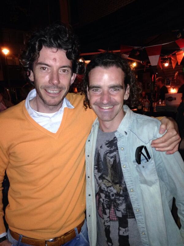 AlanPolitiek's tweet photo. Mooie mannen #gianniromme en #degenruben #Apeldoorn http://t.co/NNoJl59YW5
