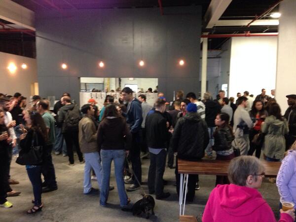 gregoryphillip's tweet photo. @finbackbrewery queens beer week is awesome! Looking forward to the CSB come may! http://t.co/2v0MEJG3ZN