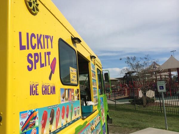 lickitysplitice tweet picture